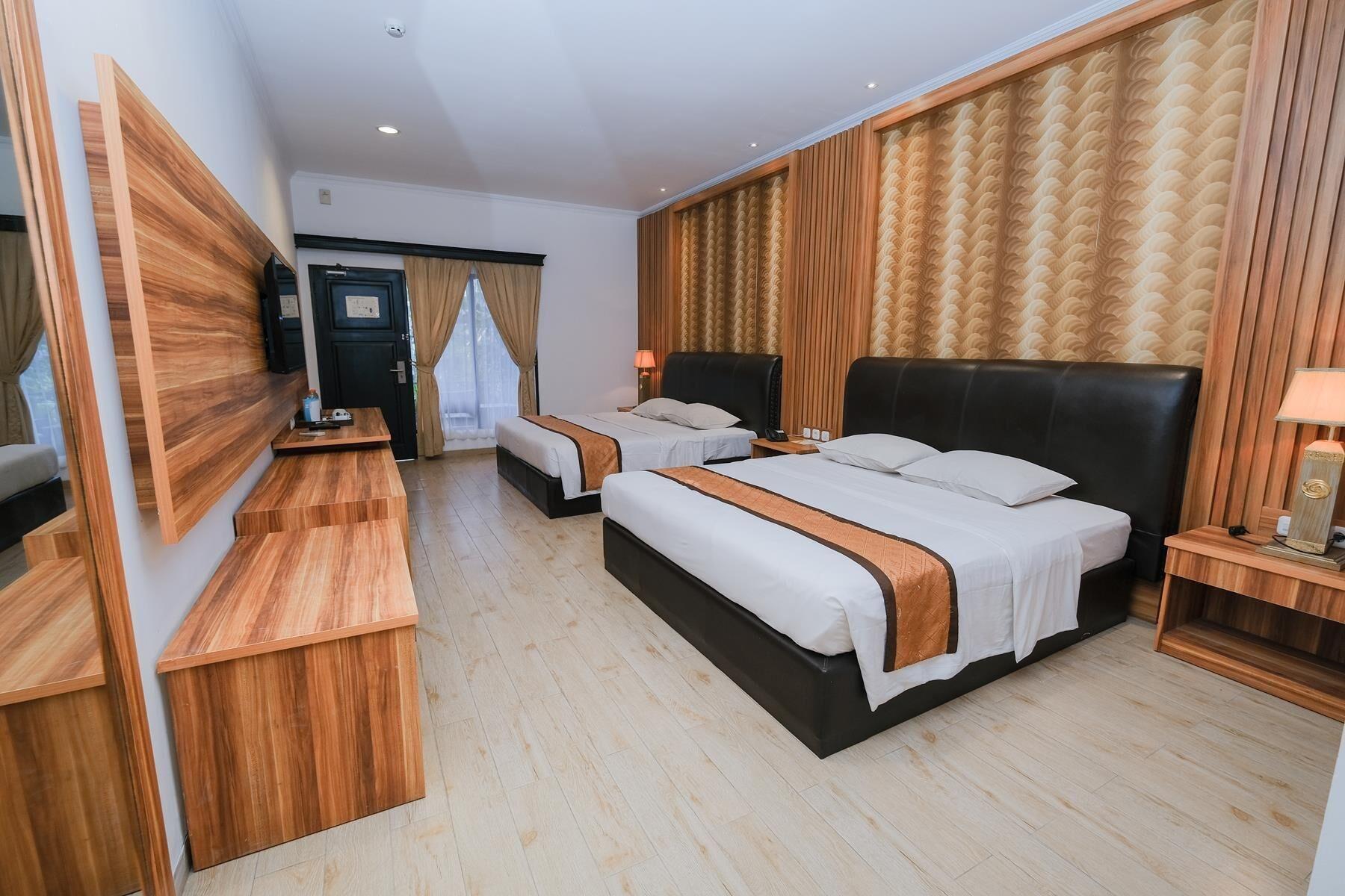 The Grand Palace Hotel Yogyakarta Exterior photo